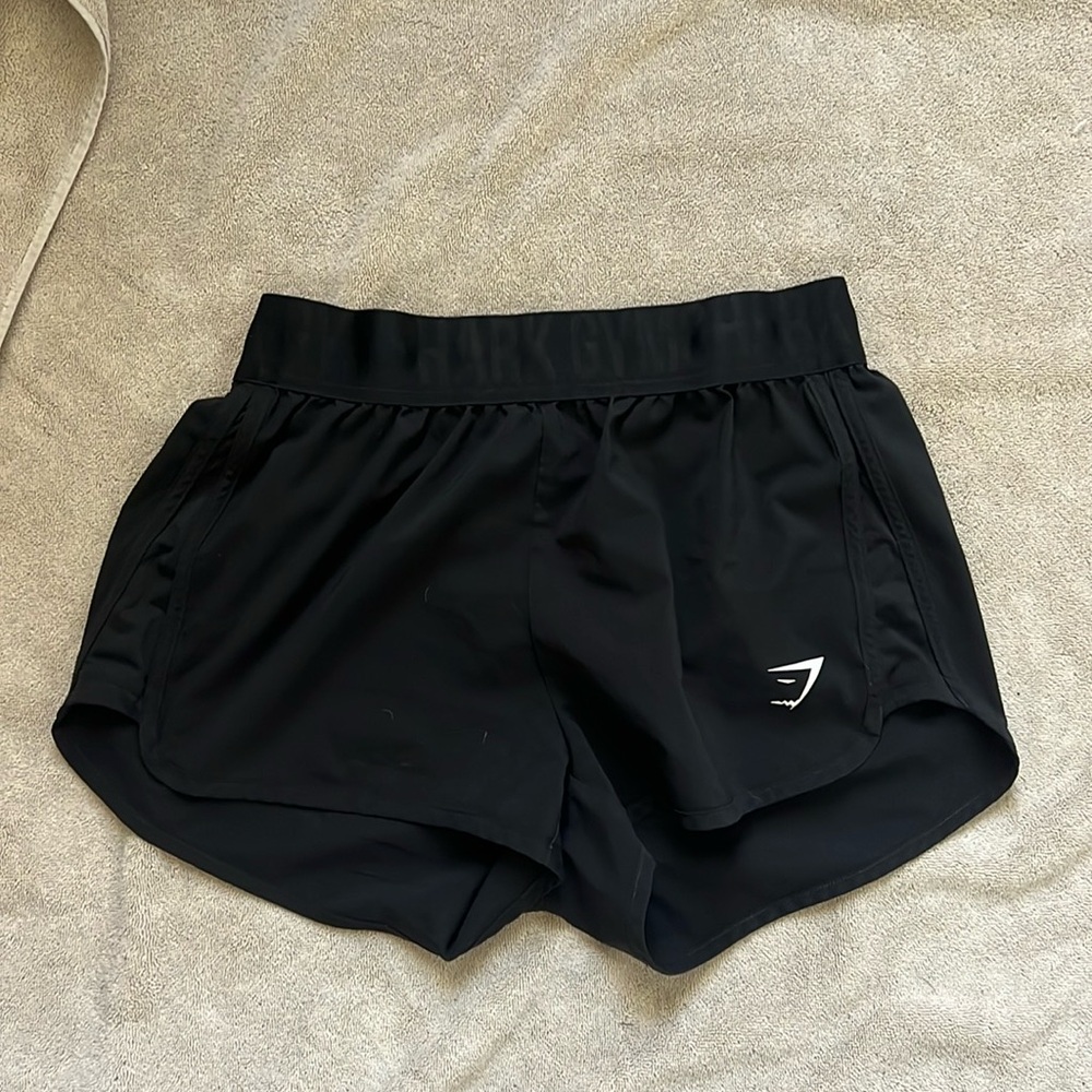 Black gym shark shorts